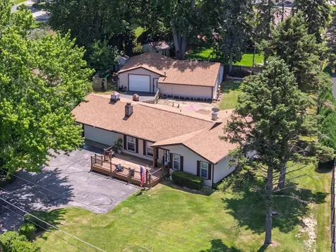 4437 Richmond Road Ringwood IL 60072