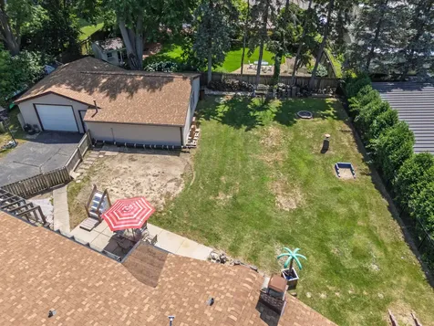 4437 Richmond Road Ringwood IL 60072