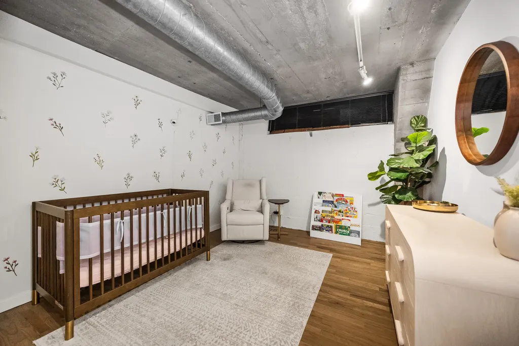 17 North Loomis Street Chicago IL 60607