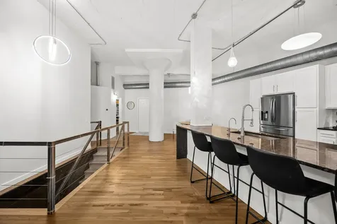 17 North Loomis Street Chicago IL 60607