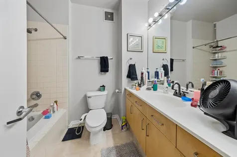 130 South Canal Street Chicago IL 60606