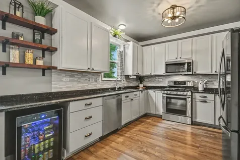 4534 Marquette Street Yorkville IL 60560