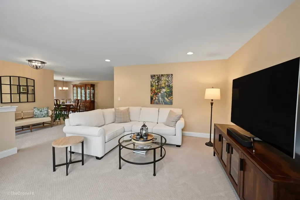 596 Harlowe Lane Naperville IL 60565