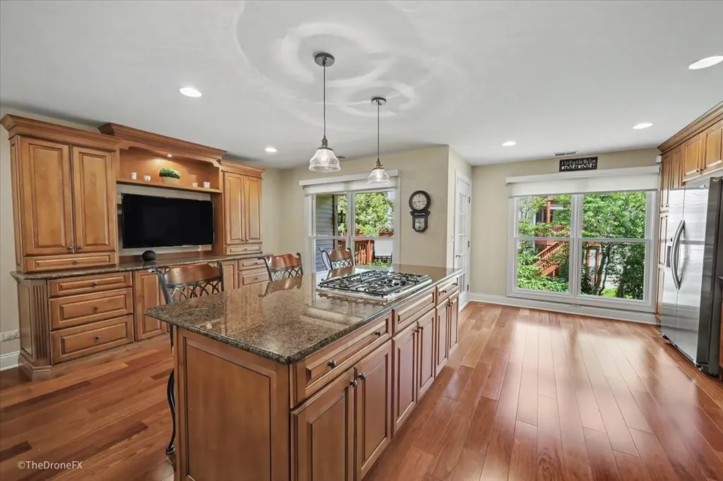 596 Harlowe Lane Naperville IL 60565