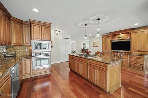 596 Harlowe Lane Naperville IL 60565