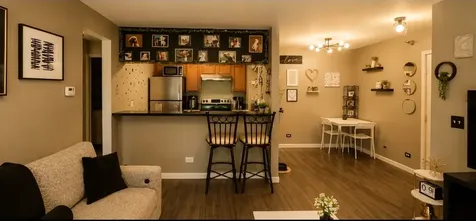 210 Glengarry Drive Bloomingdale IL 60108