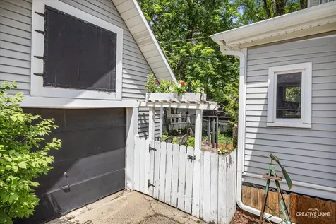 206 Oregon Avenue West Dundee IL 60118