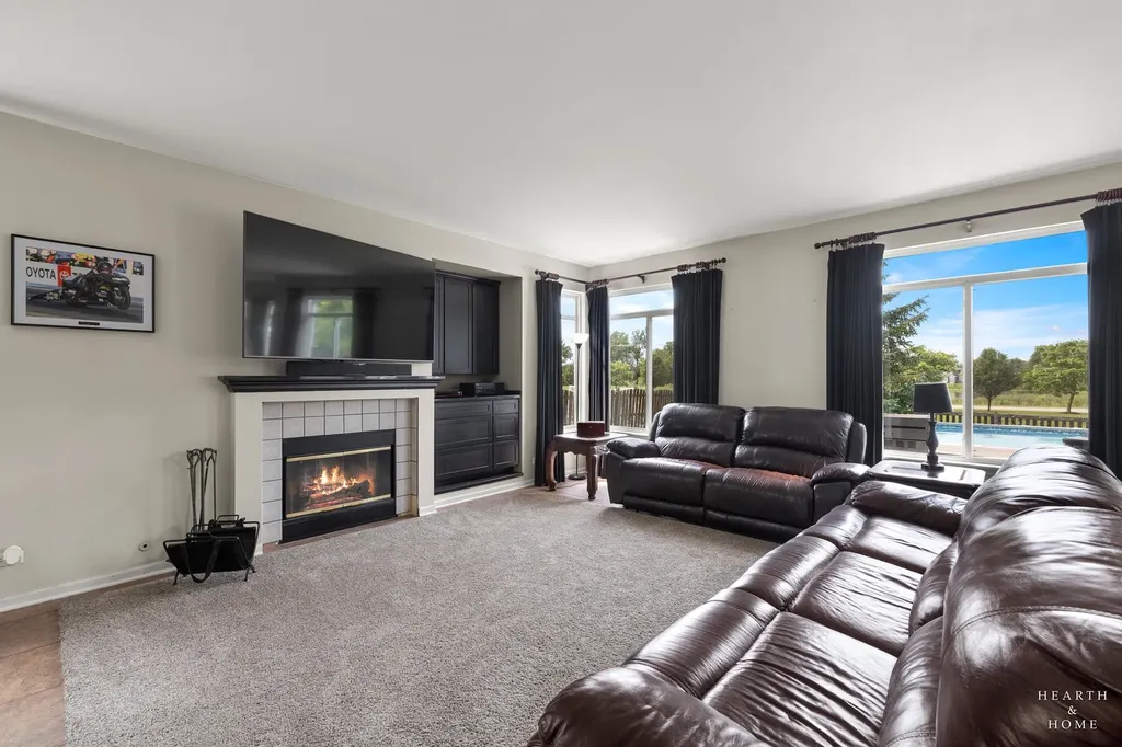 521 Winslow Way Lake In The Hills IL 60156