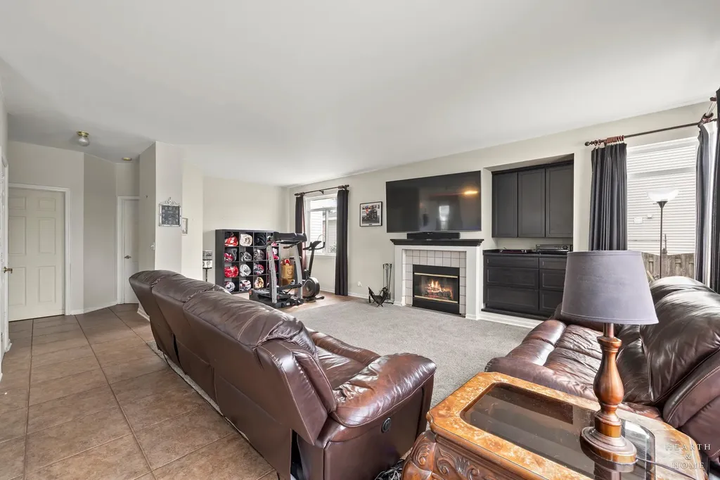 521 Winslow Way Lake In The Hills IL 60156
