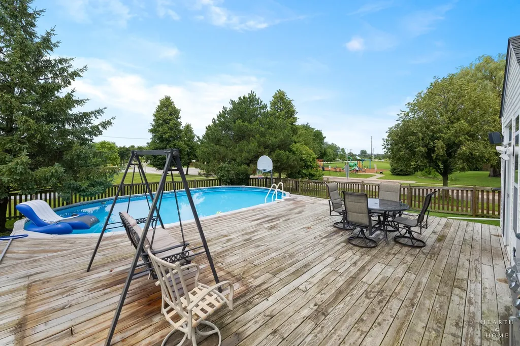 521 Winslow Way Lake In The Hills IL 60156