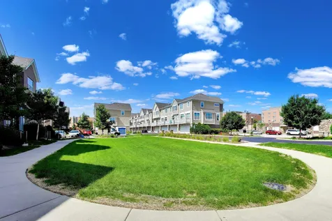 810 Lexington Circle W Des Plaines IL 60016