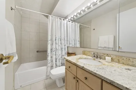 195 North Harbor Drive Chicago IL 60601