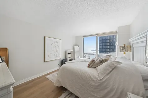 195 North Harbor Drive Chicago IL 60601