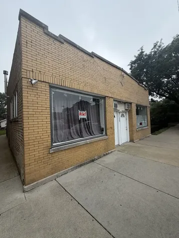 5123 West Montrose Avenue Chicago IL 60641