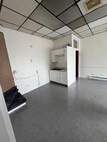 5123 West Montrose Avenue Chicago IL 60641