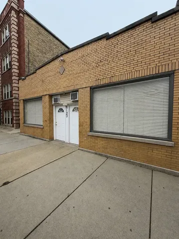 5123 West Montrose Avenue Chicago IL 60641