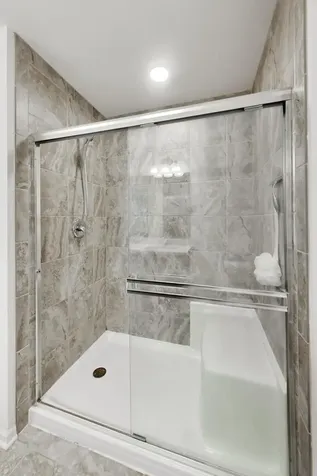 1175 Evergreen Avenue Des Plaines IL 60016