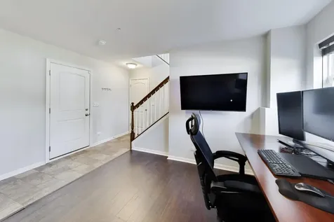 1175 Evergreen Avenue Des Plaines IL 60016