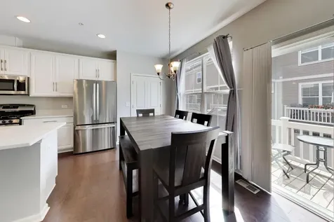 1175 Evergreen Avenue Des Plaines IL 60016