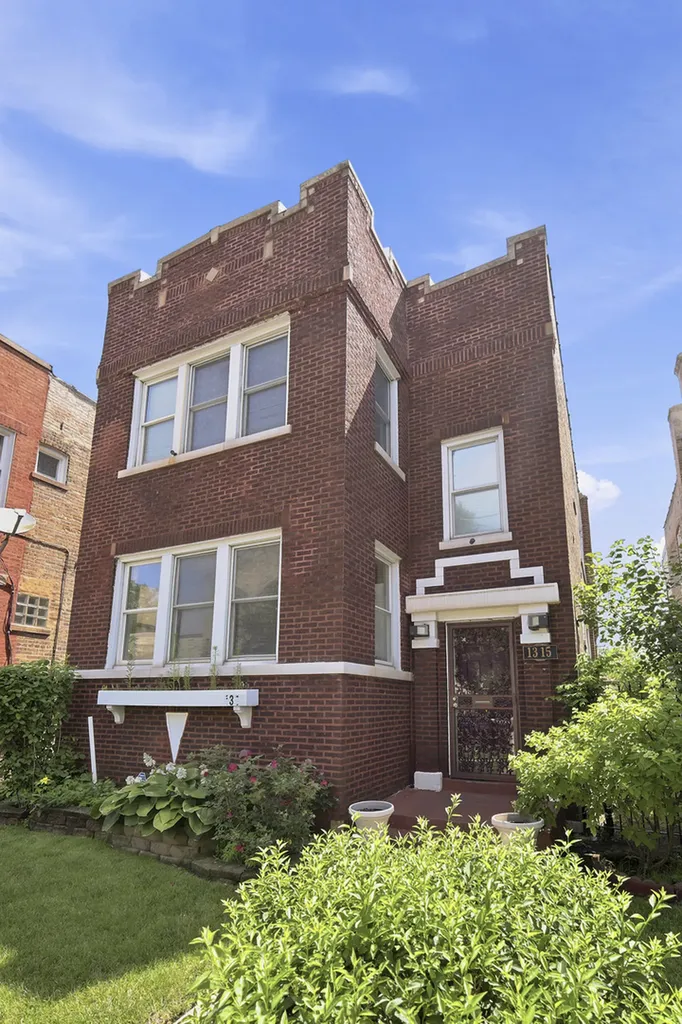 1315 North Massasoit Avenue N Chicago IL 60651