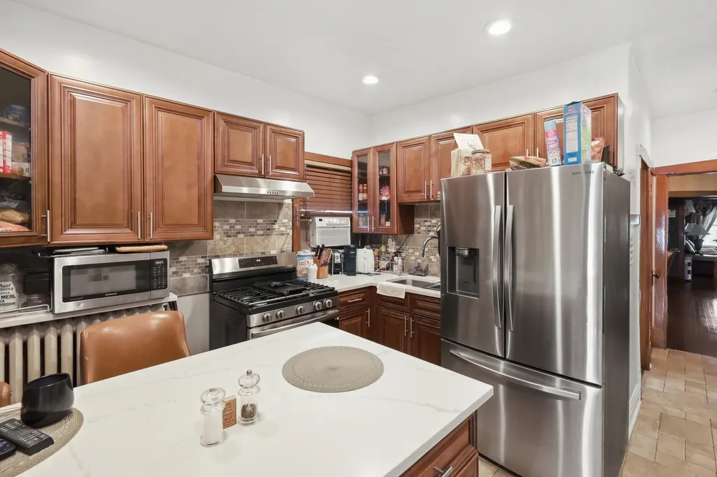 1315 North Massasoit Avenue N Chicago IL 60651