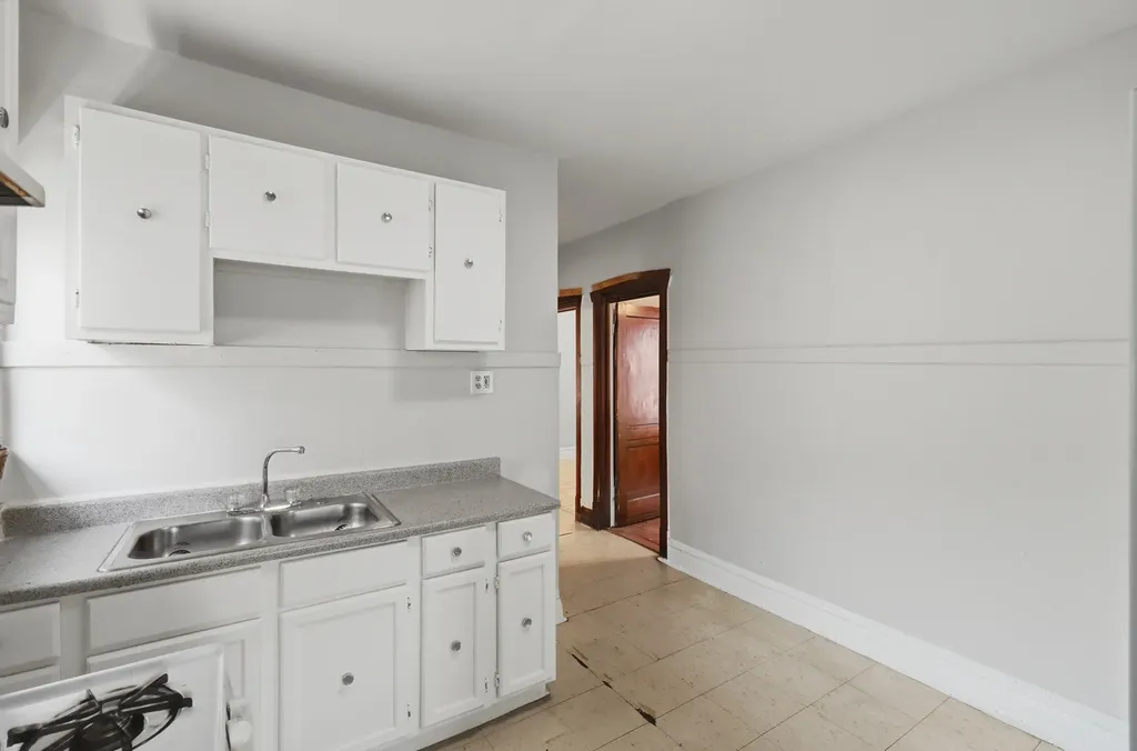 1315 North Massasoit Avenue N Chicago IL 60651