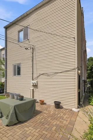 1315 North Massasoit Avenue N Chicago IL 60651