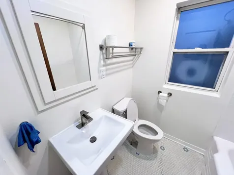 5833 West Peterson Avenue Chicago IL 60646