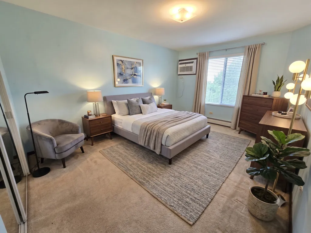 301 Gregory Street Aurora IL 60504