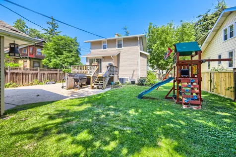 736 Arlington Avenue Des Plaines IL 60016