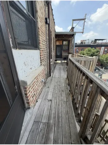 732 West Roscoe Street Chicago IL 60657