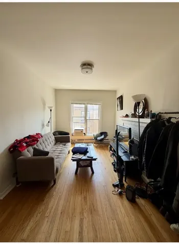 732 West Roscoe Street Chicago IL 60657