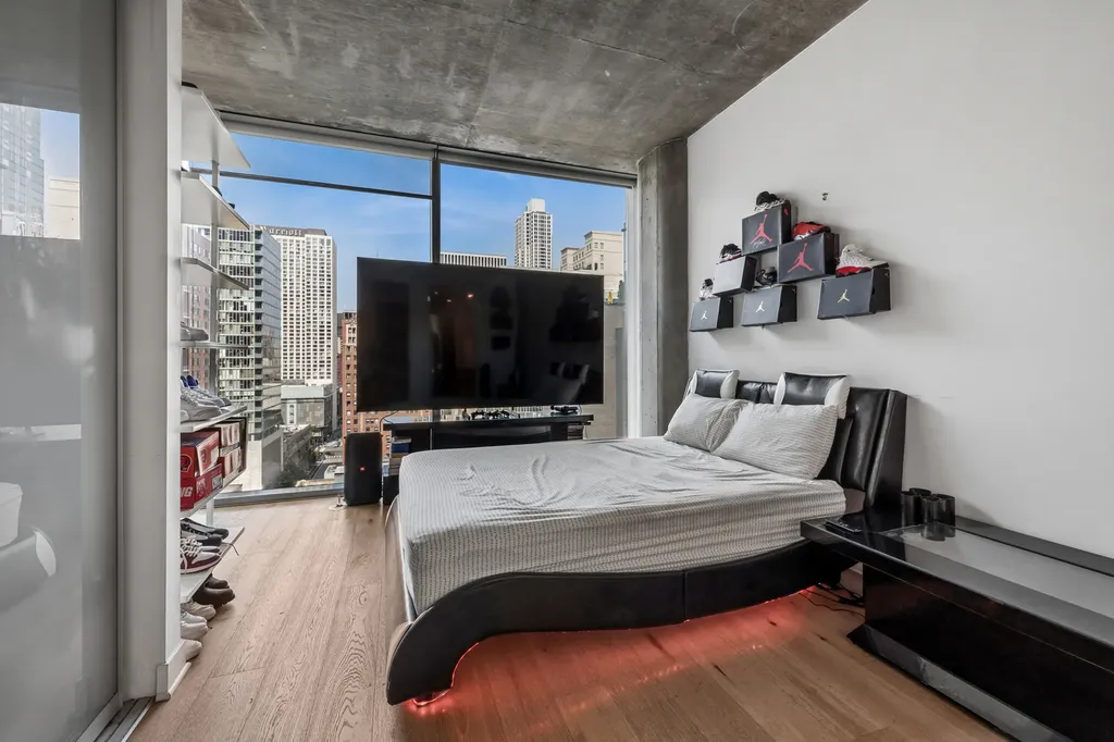 600 North Fairbanks Court Chicago IL 60611