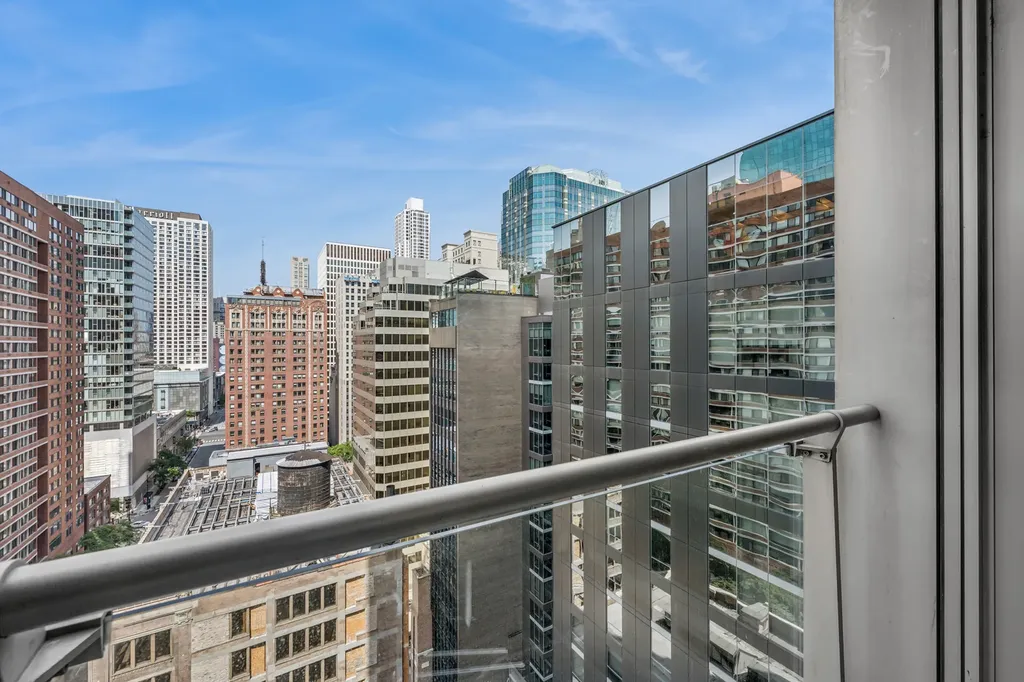 600 North Fairbanks Court Chicago IL 60611