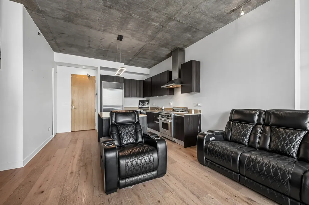 600 North Fairbanks Court Chicago IL 60611