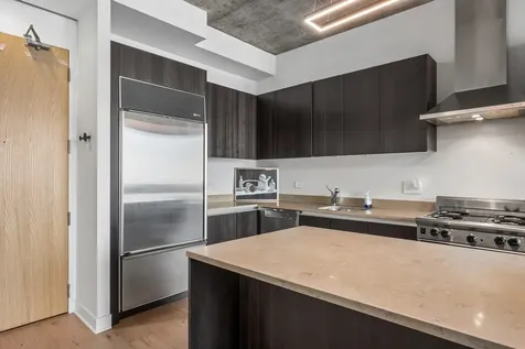600 North Fairbanks Court Chicago IL 60611