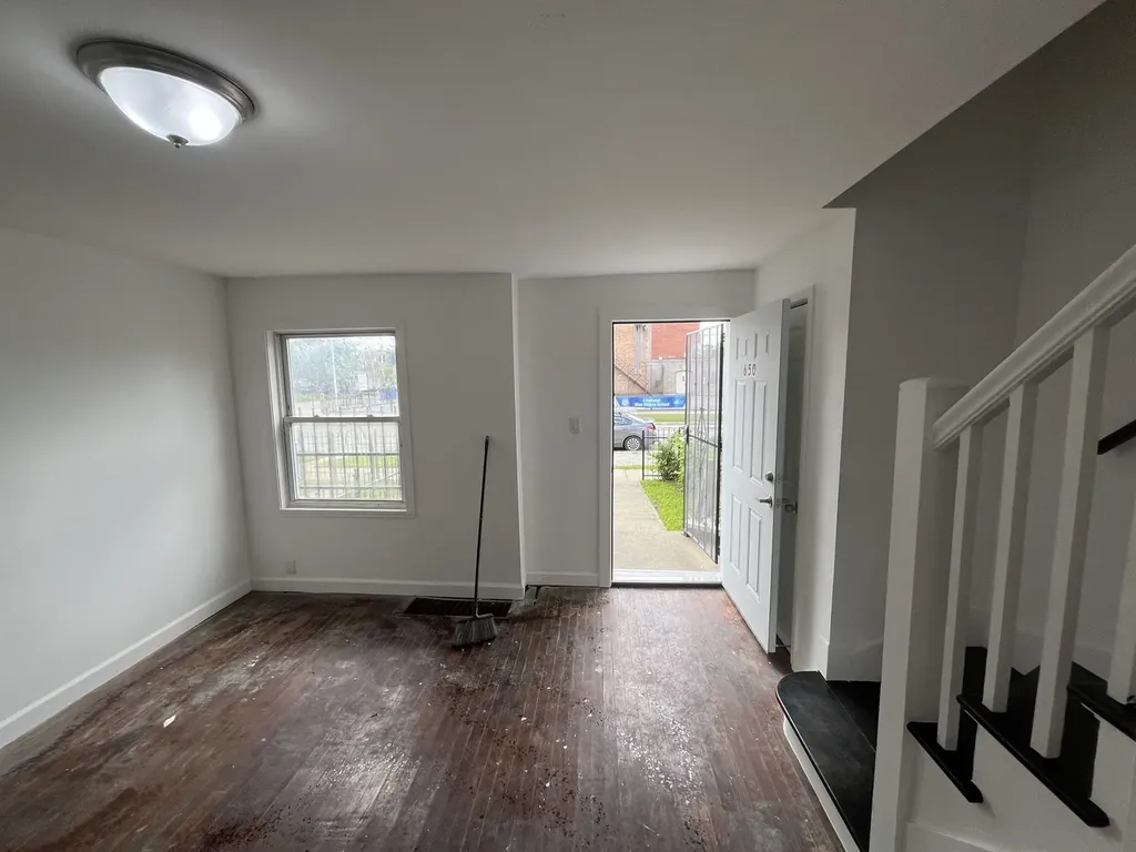 650 East 105th Place Chicago IL 60628