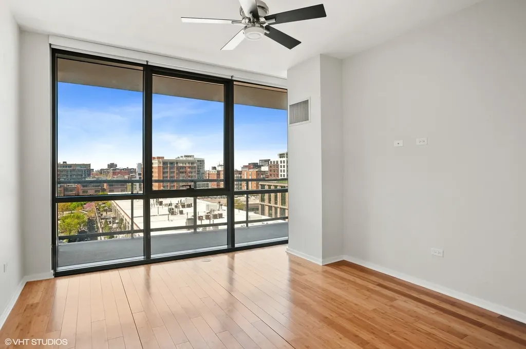 123 South Green Street Chicago IL 60607