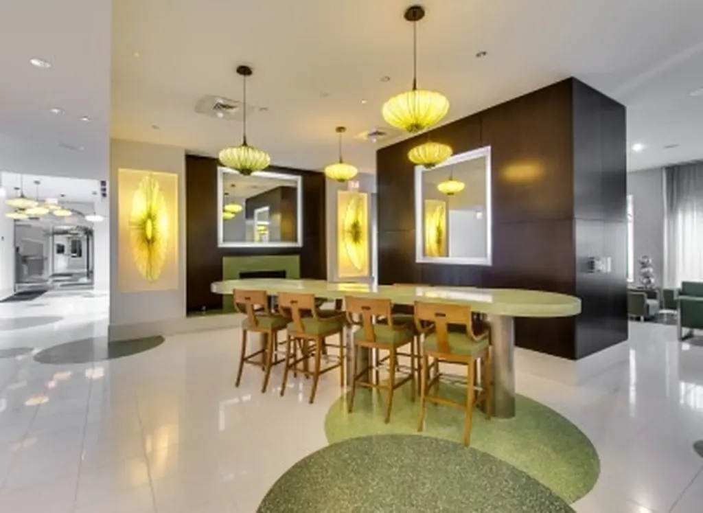 123 South Green Street Chicago IL 60607