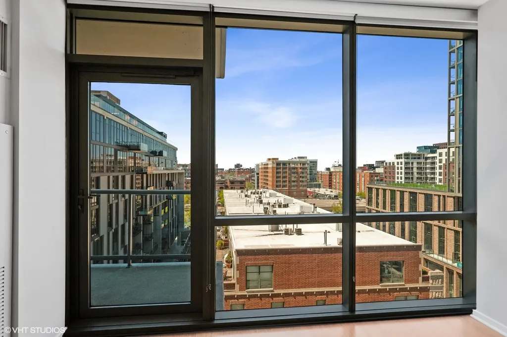 123 South Green Street Chicago IL 60607
