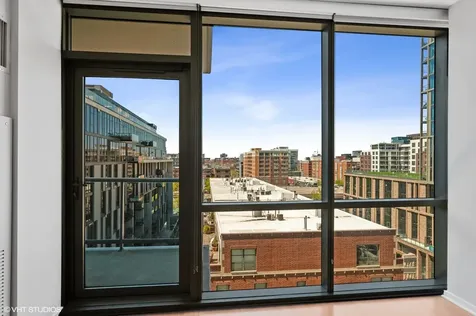 123 South Green Street Chicago IL 60607