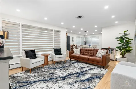 3521 Forest Avenue Wilmette IL 60091