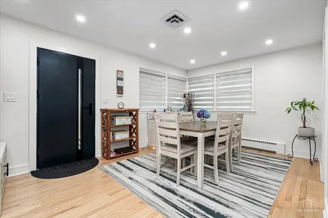 3521 Forest Avenue Wilmette IL 60091
