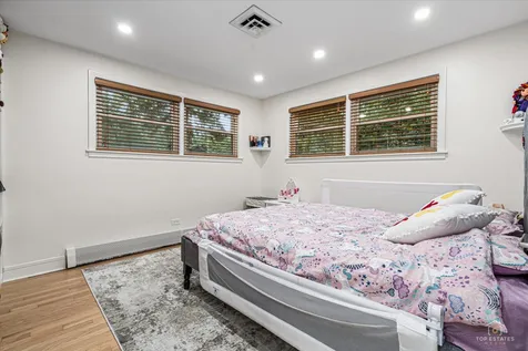 3521 Forest Avenue Wilmette IL 60091