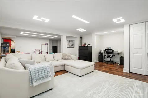 3521 Forest Avenue Wilmette IL 60091