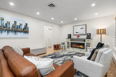 3521 Forest Avenue Wilmette IL 60091