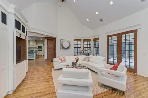 1499 Sheridan Road Highland Park IL 60035