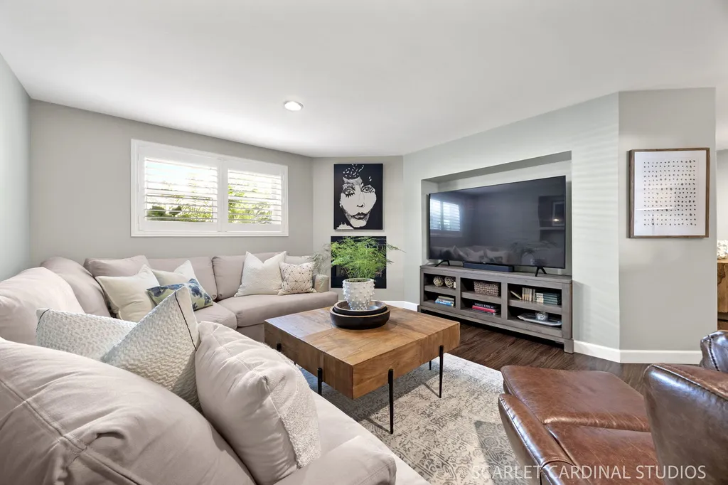 1544 Clyde Drive Naperville IL 60565