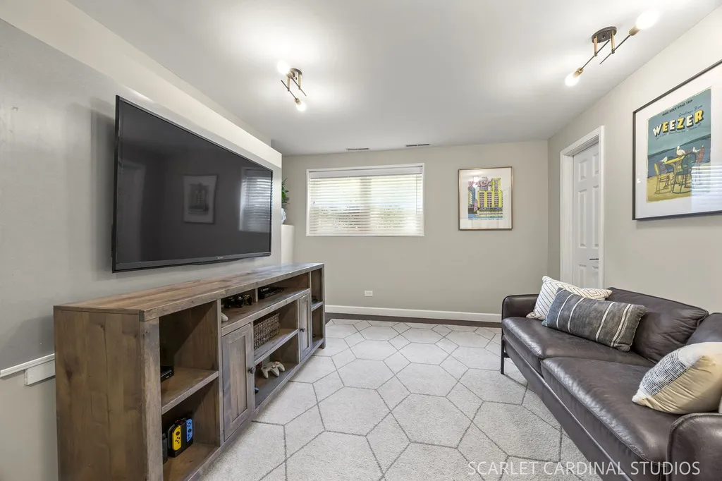 1544 Clyde Drive Naperville IL 60565