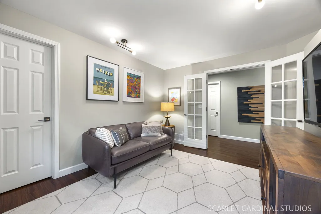 1544 Clyde Drive Naperville IL 60565
